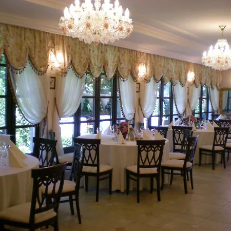 Royal Plaza