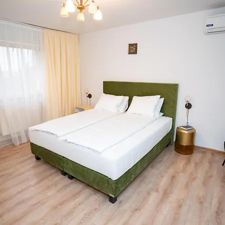 Hotel Royal Plaza 3*