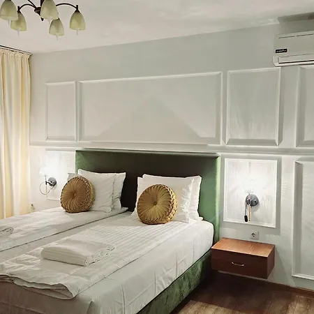 Royal Plaza By Timhotels 酒店