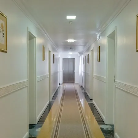Royal Plaza By Timhotels 3*