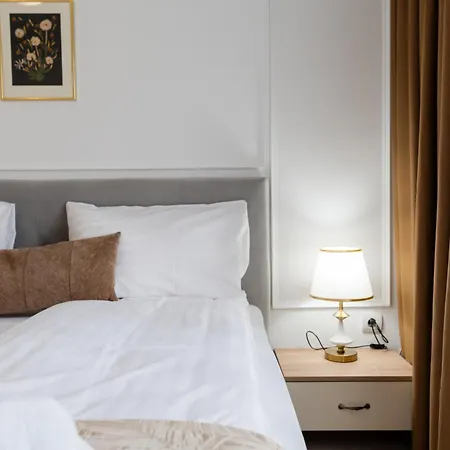 酒店 Royal Plaza By Timhotels 3*