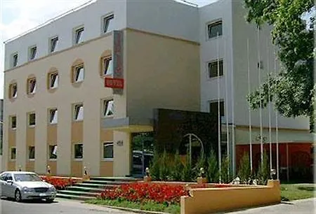 Royal Plaza Otel