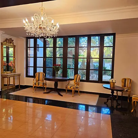 Royal Plaza By Timhotels 3* تيميشورا
