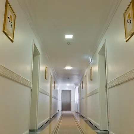 Royal Plaza By Timhotels