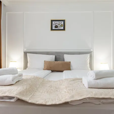 Hotel Royal Plaza By Timhotels